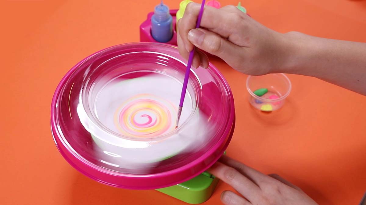 Thinking Kits Tornado Spin Art